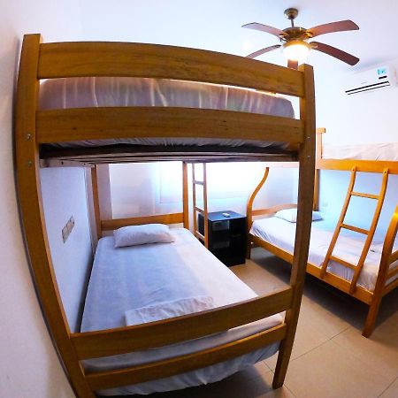 Kiwi Suites Hostel Montañita Εξωτερικό φωτογραφία