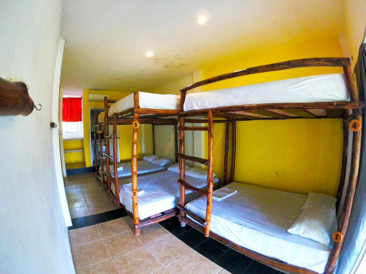 Kiwi Suites Hostel Montañita Εξωτερικό φωτογραφία