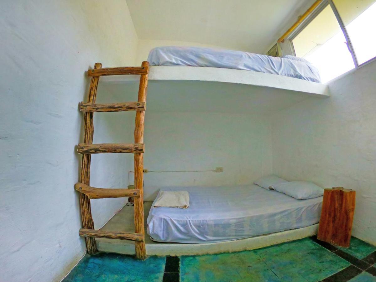 Kiwi Suites Hostel Montañita Εξωτερικό φωτογραφία