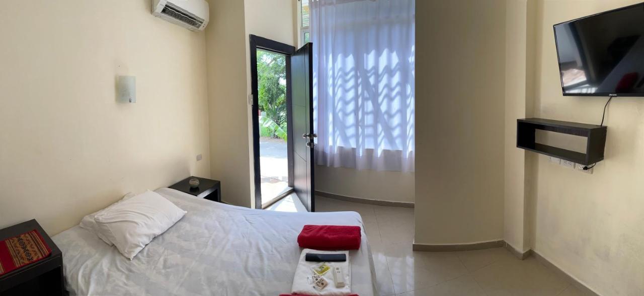 Kiwi Suites Hostel Montañita Εξωτερικό φωτογραφία