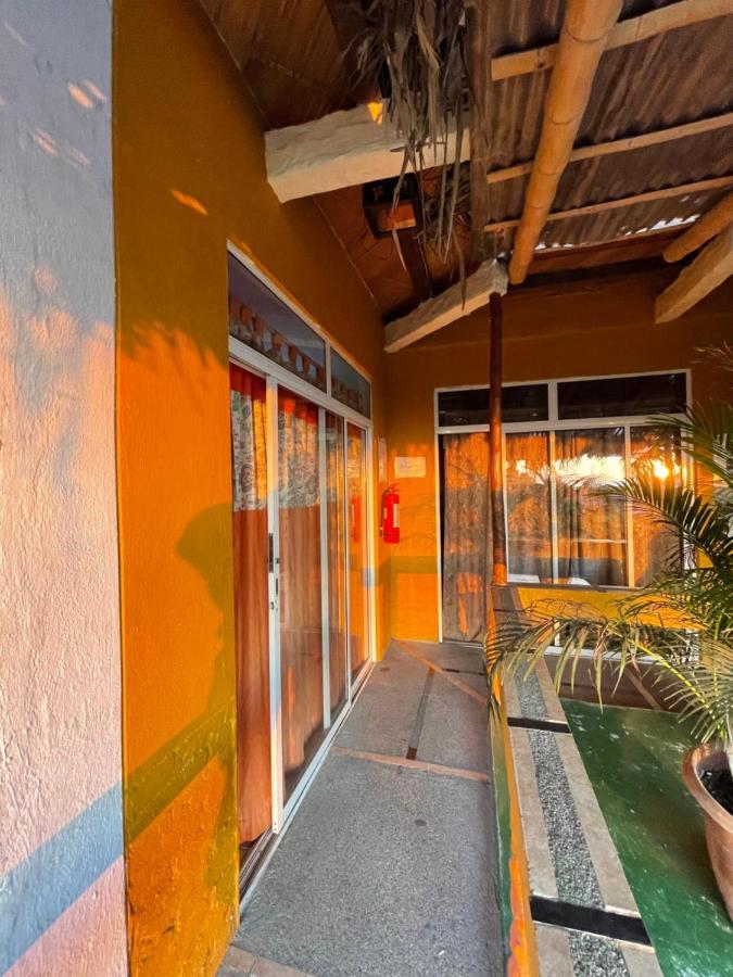 Kiwi Suites Hostel Montañita Εξωτερικό φωτογραφία